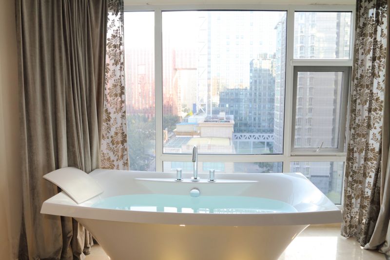 Luxurious Freestanding Bathtub